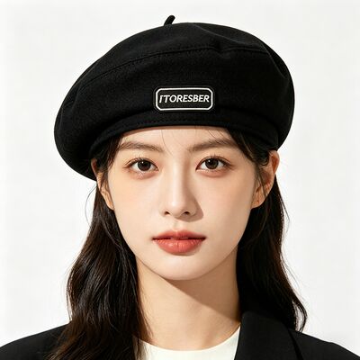 Mũ nồi đen cổ điển có độ bền cao Chỉ chăm sóc bằng tay pha len mềm có nhãn chữ cái và tính linh hoạt cho mọi mùa