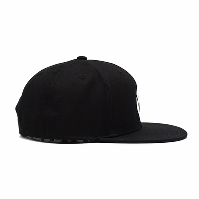 Unisex Flat Brim Snapback Cap Hoa văn nổi Khóa nhựa ODM