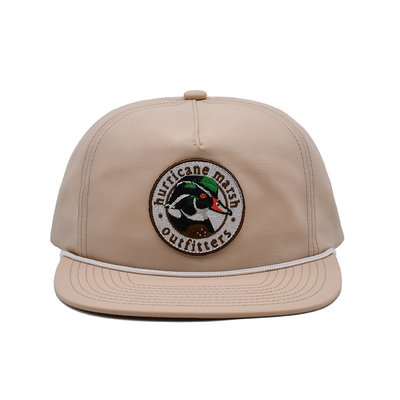 Mũ Snapback nhẹ, dễ thở, với nút đóng bằng nhựa và miếng dán thêu