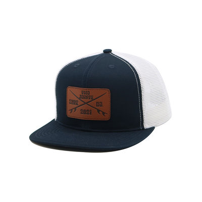 Tùy chỉnh thêu Eyelets 6 Panel Trucker Cap với Visor Pre curved
