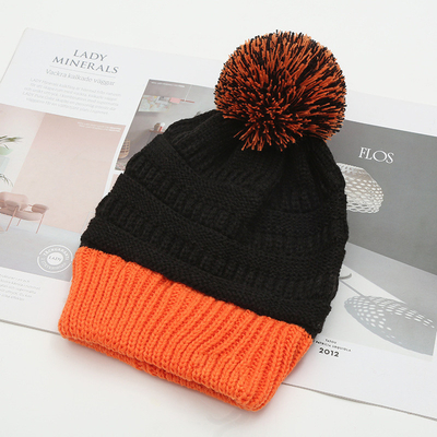Mũ mùa thu mùa đông phù hợp đan đan Skully Thời trang ấm áp với Pompom Fur Pom Pom Pom Cho phụ nữ hai màu thời trang Beanie