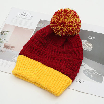 Mũ mùa thu mùa đông phù hợp đan đan Skully Thời trang ấm áp với Pompom Fur Pom Pom Pom Cho phụ nữ hai màu thời trang Beanie