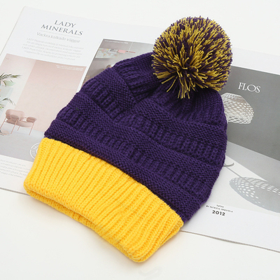Mũ mùa thu mùa đông phù hợp đan đan Skully Thời trang ấm áp với Pompom Fur Pom Pom Pom Cho phụ nữ hai màu thời trang Beanie