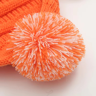 Mũ mùa thu mùa đông phù hợp đan đan Skully Thời trang ấm áp với Pompom Fur Pom Pom Pom Cho phụ nữ hai màu thời trang Beanie