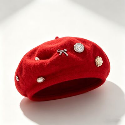 Red Wool Blend Beret với độ bền cao cho tất cả các mùa và kích thước tùy chỉnh